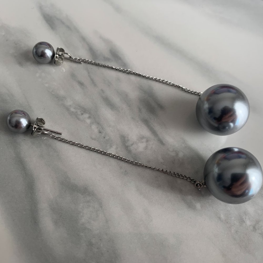 Mejuri style pear essential drop earrings - gray